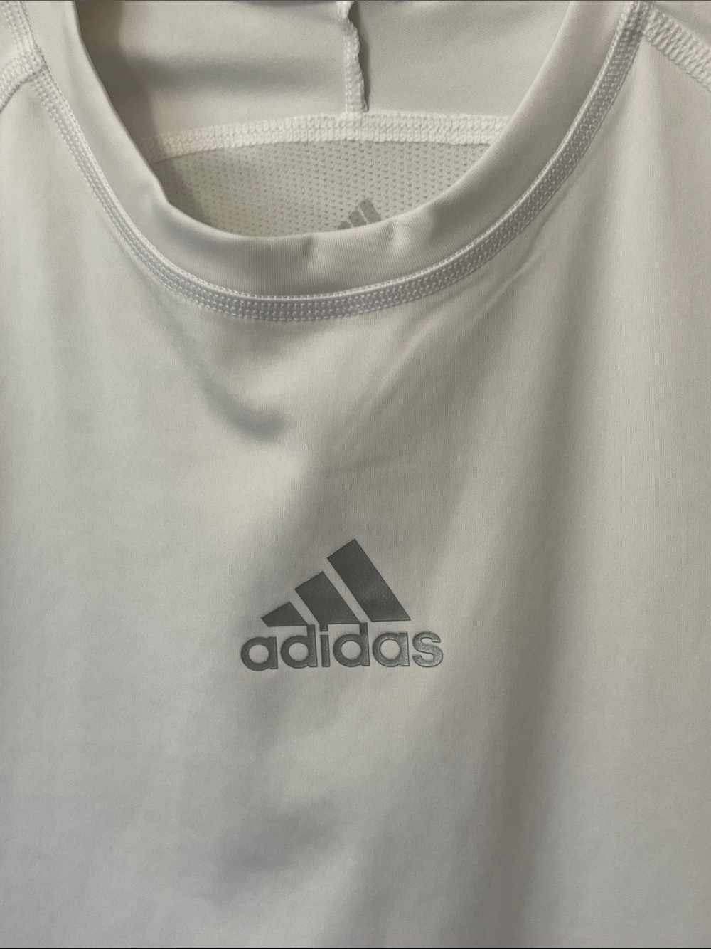 adidas White Performance Short Sleeve Tee with Center Logo
Size L - Picture 8 of 12